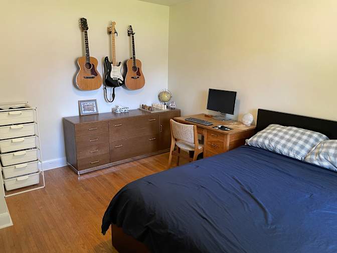 Nico's room
