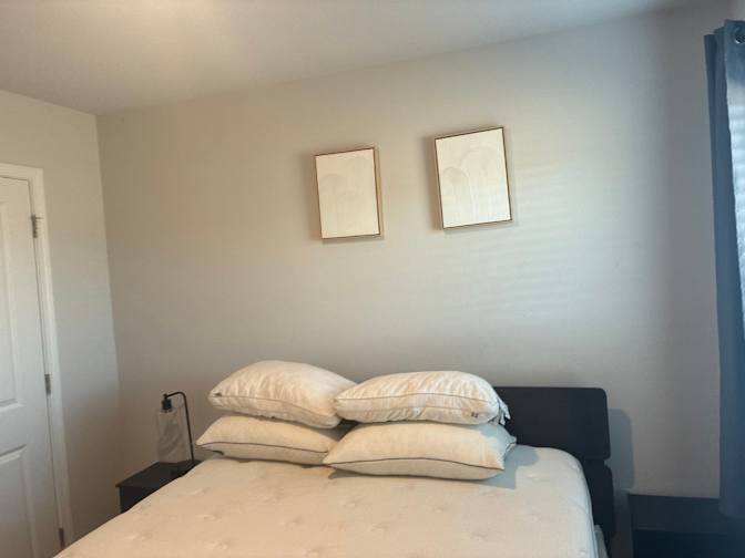 Alcove Rooms's room