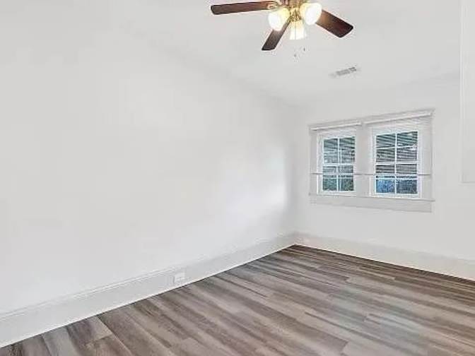 Omelora Living Services's room