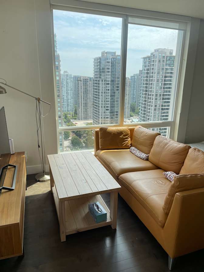 Lee's room