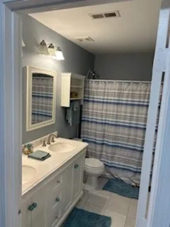 Alcove Rooms's room
