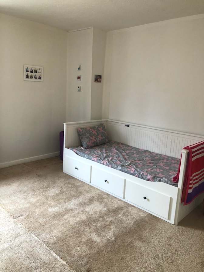 Midah's room