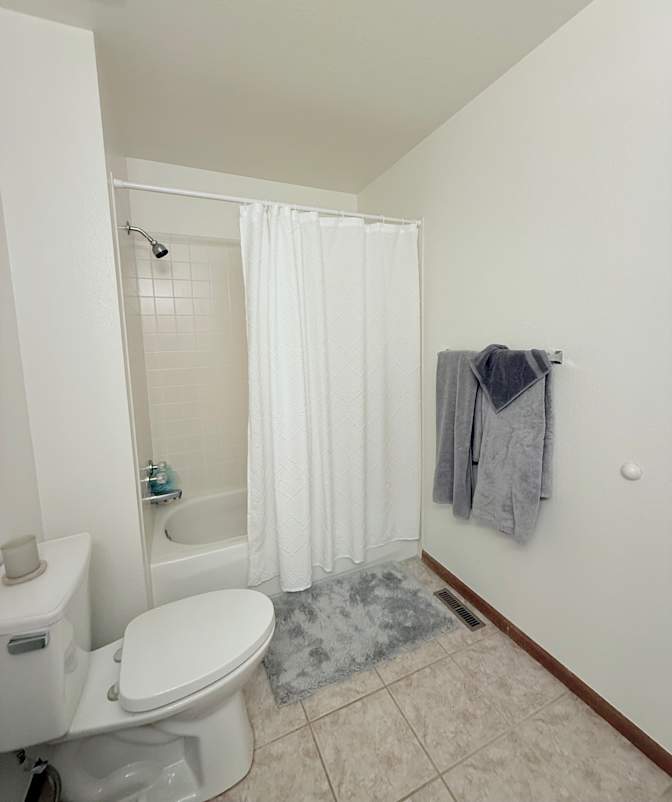 Kaitlyn's room