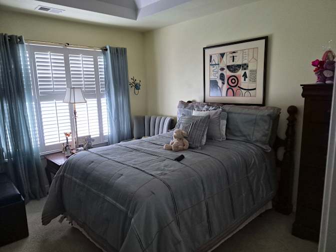 Deshawn's room