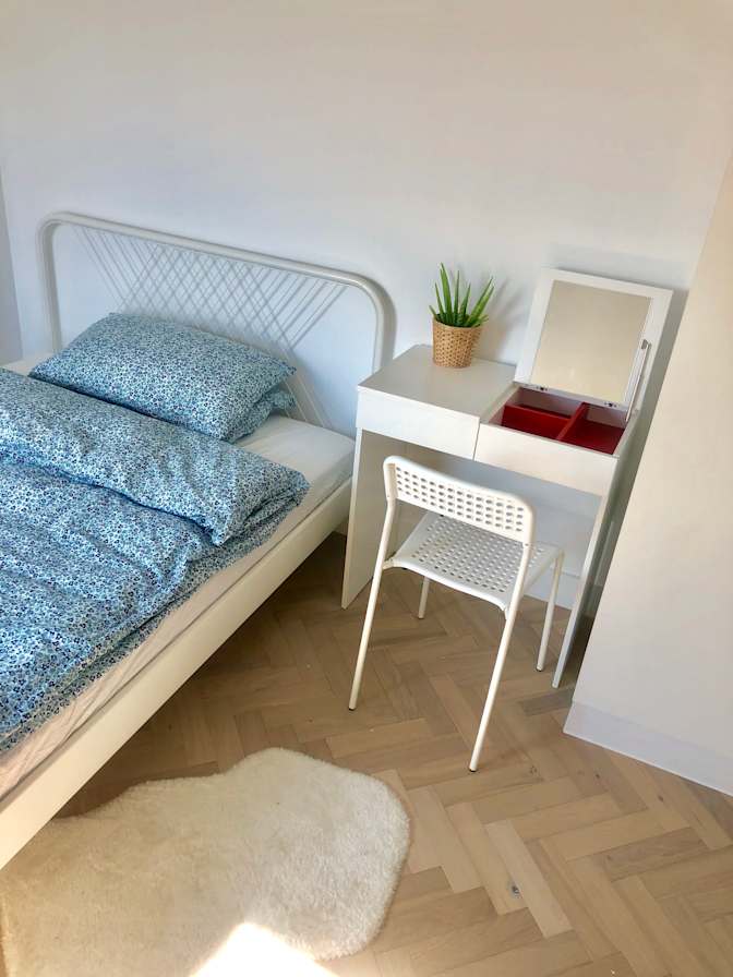Noel's room