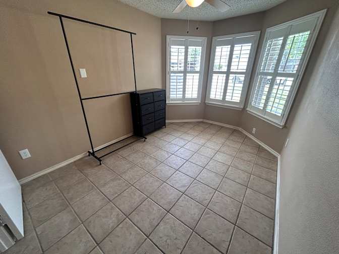 Moses Rooms's room