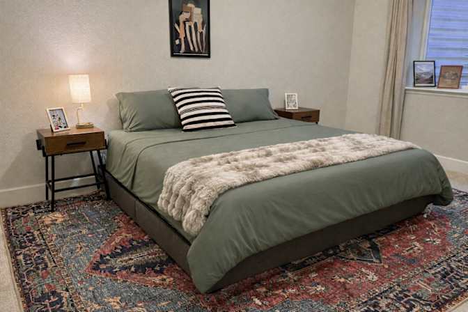 Sheena Tavana's room