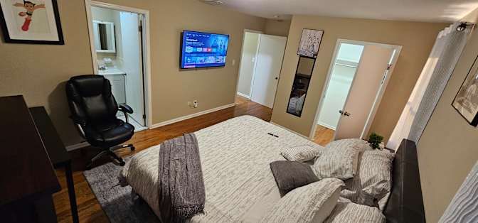 Okaro's room