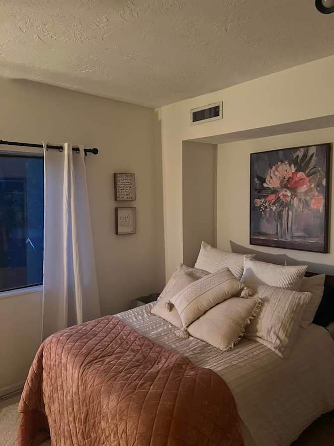 Lisa's room