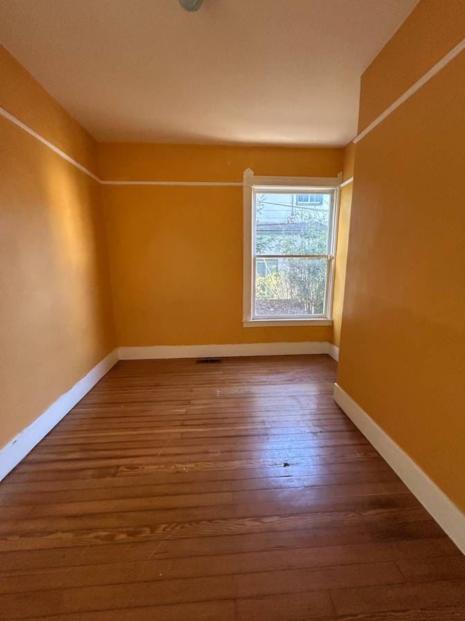 Hia's room