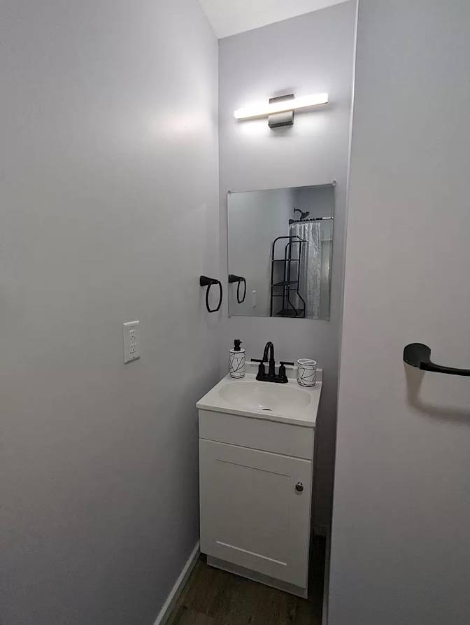 Alcove Rooms's room