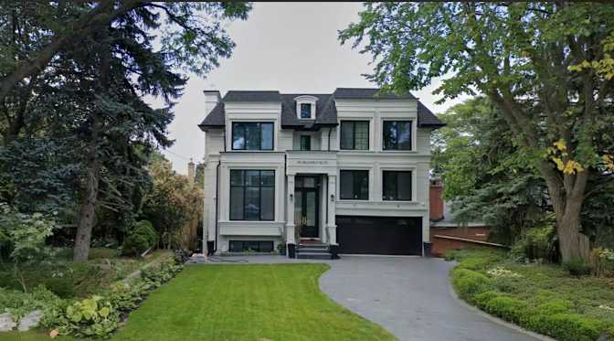 Midtown Toronto Room for Males's room