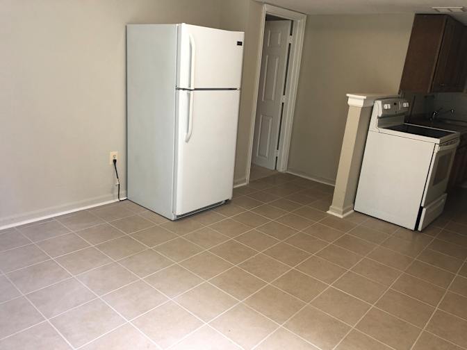 1150 sq^2 Woodbridge bright basement has a separate entrance and its own laundry room.'s room