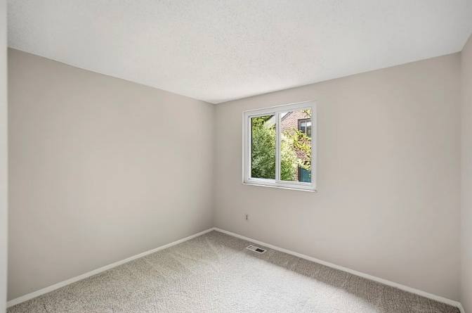 Caroline's room