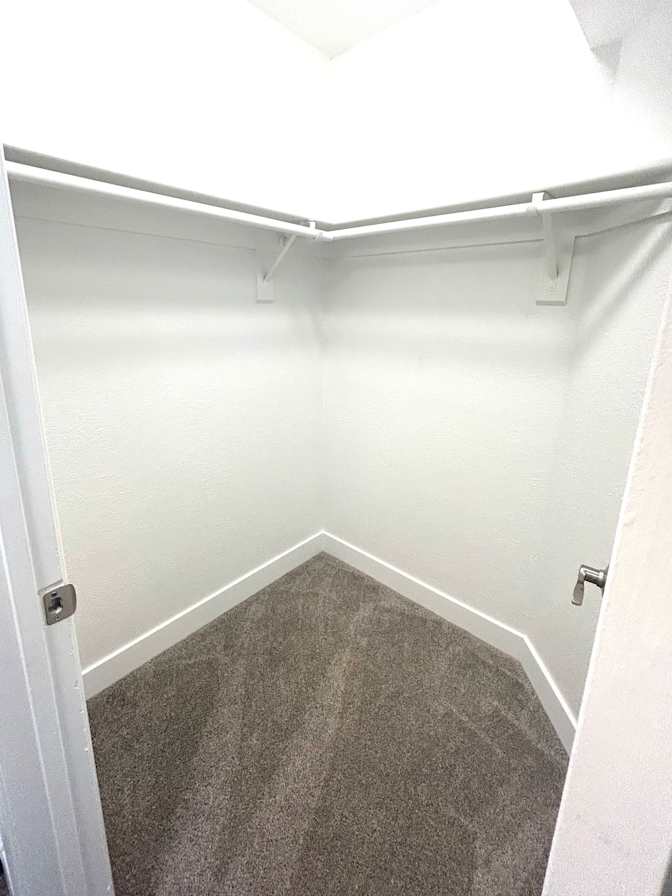 Woodlands Village Apartments's room