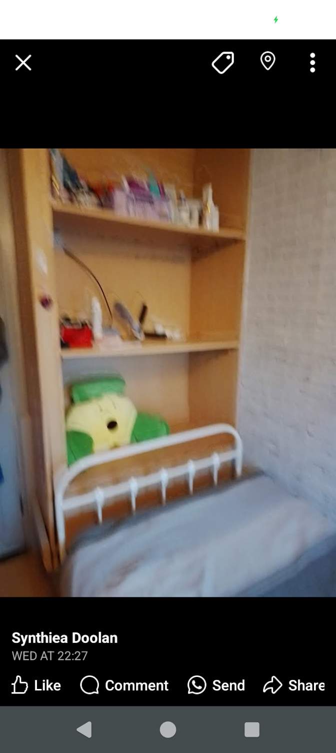 Synthiea Doolan's room