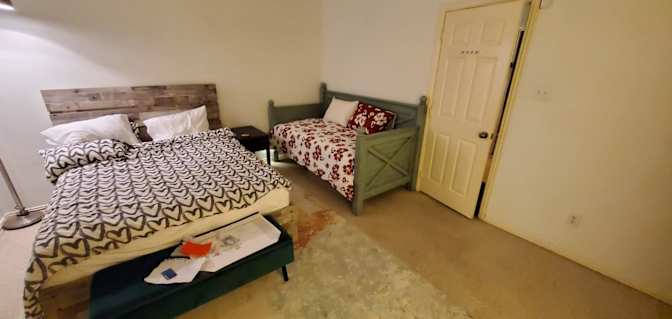 Manuel's room
