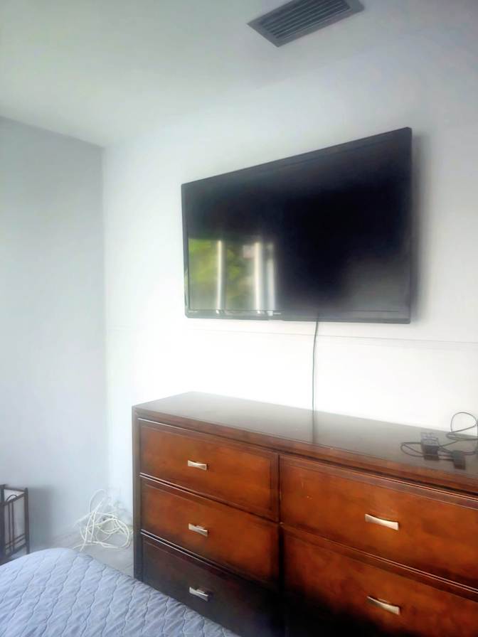 Simone's room
