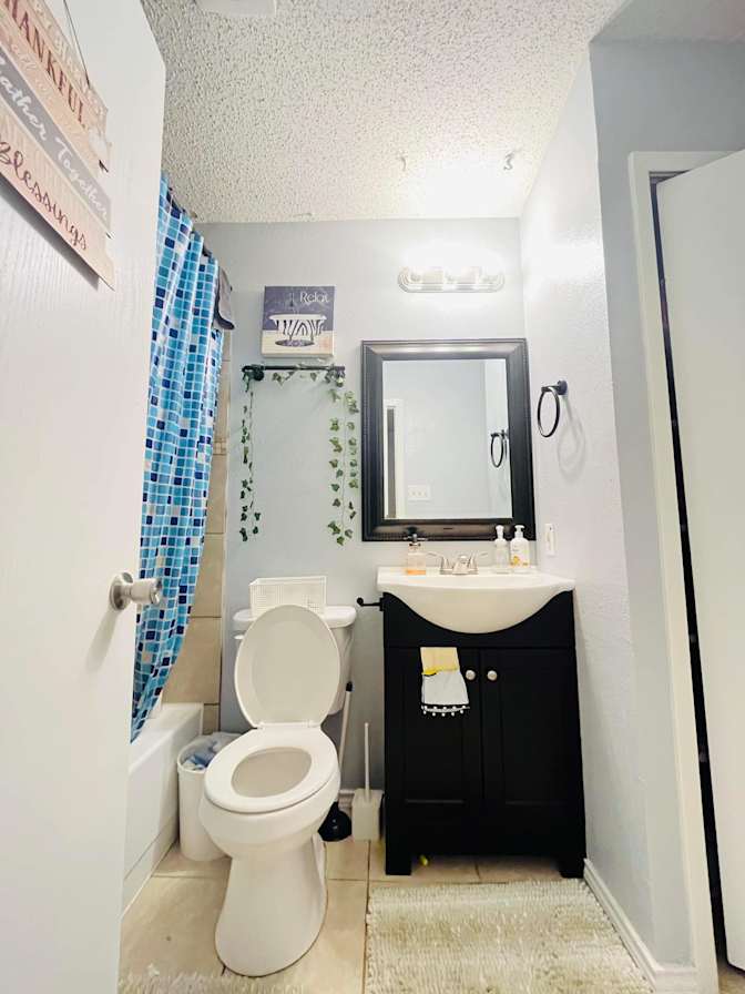Vivian's room