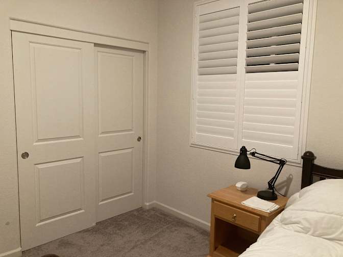 Twelve Bridges Drive's room
