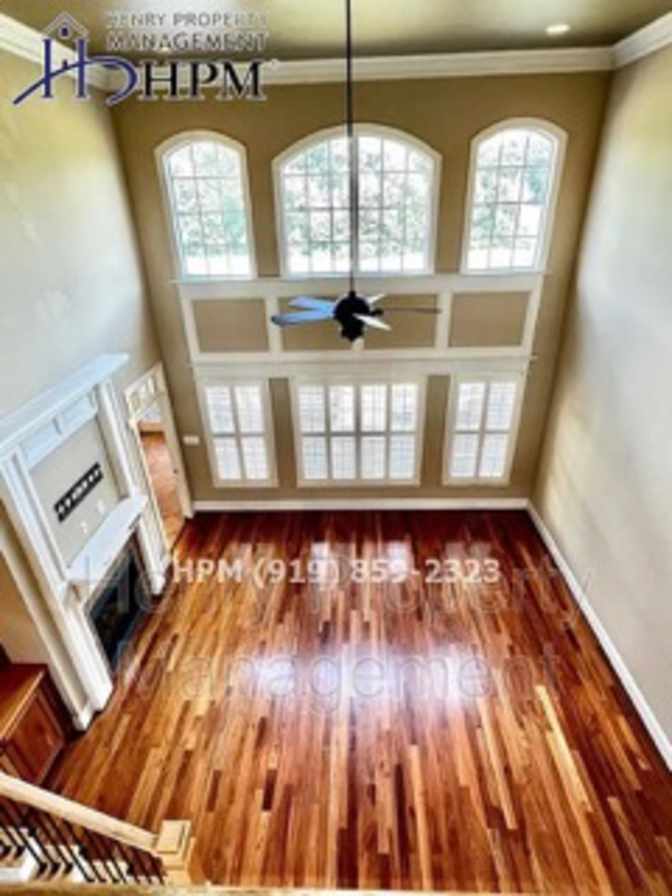Alcove Rooms's room