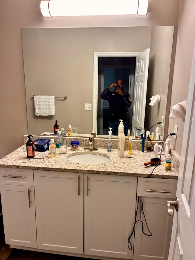 Dee's room