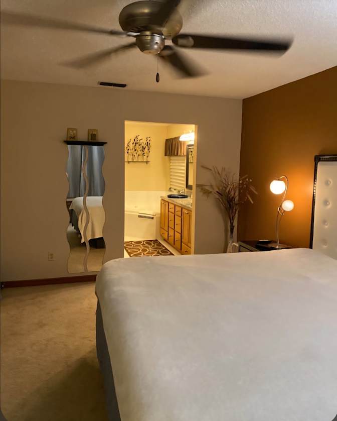 dina's room