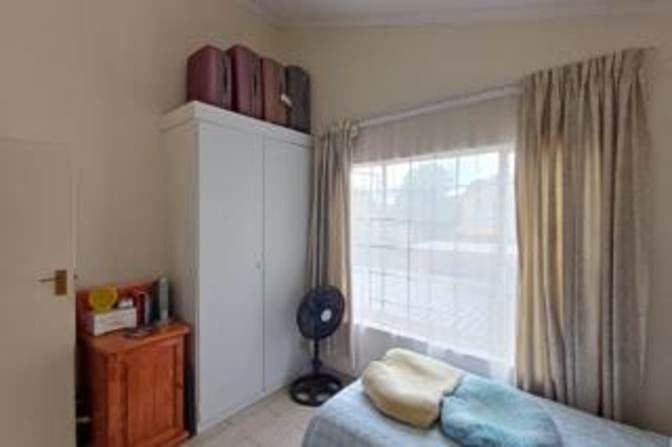 Graham Hodson's room