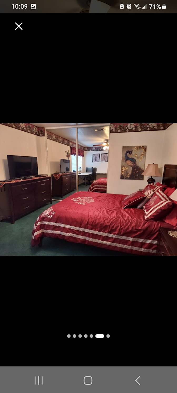 Susan Bobak DC's room