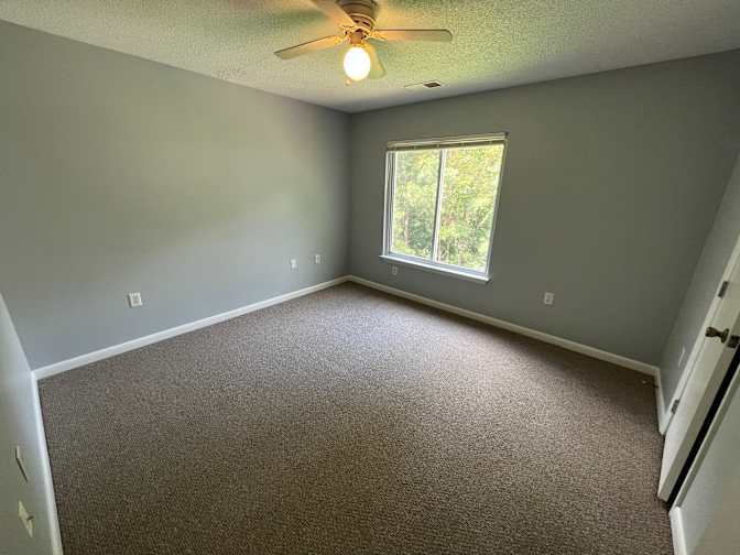 Alcove Rooms's room