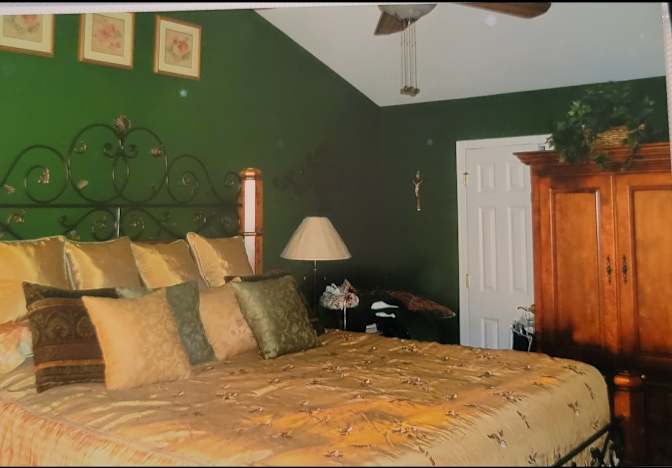 Juana's room