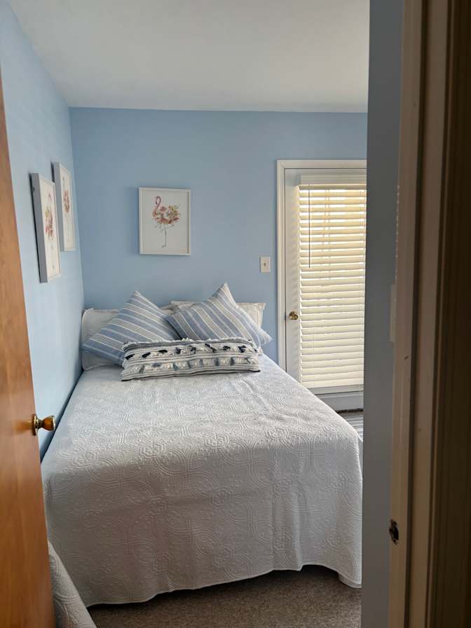 Carolyn's room