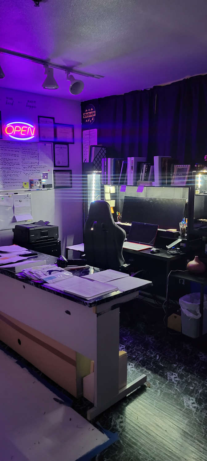 Mrhuga's room
