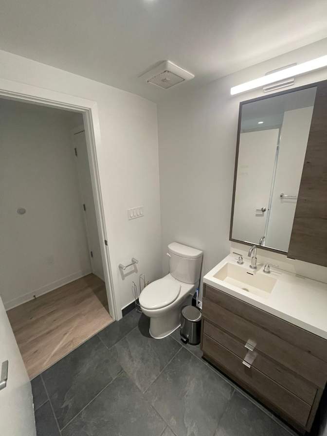 Meryem ikbal Yaman's room