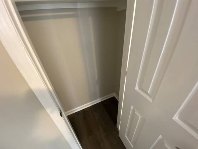 Alcove Rooms's room