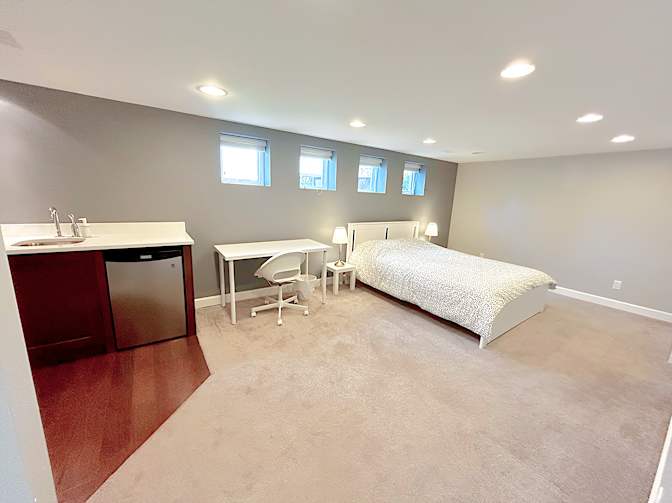 Shirin's room