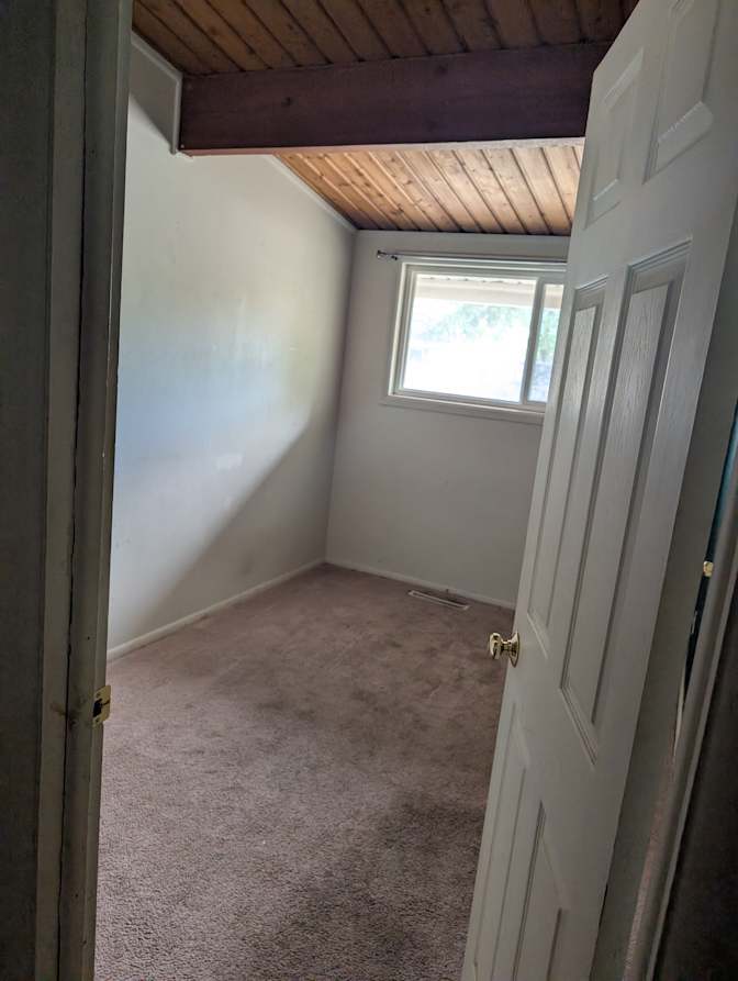 Warren Grant Fleetwood's room