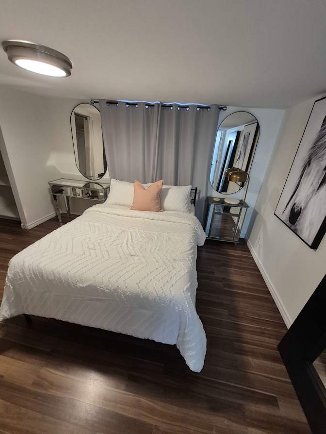 Simone's room