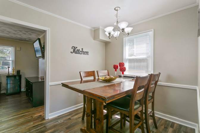 Jay/Nikki's room