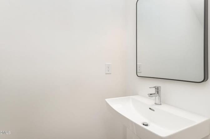 Alcove Rooms's room