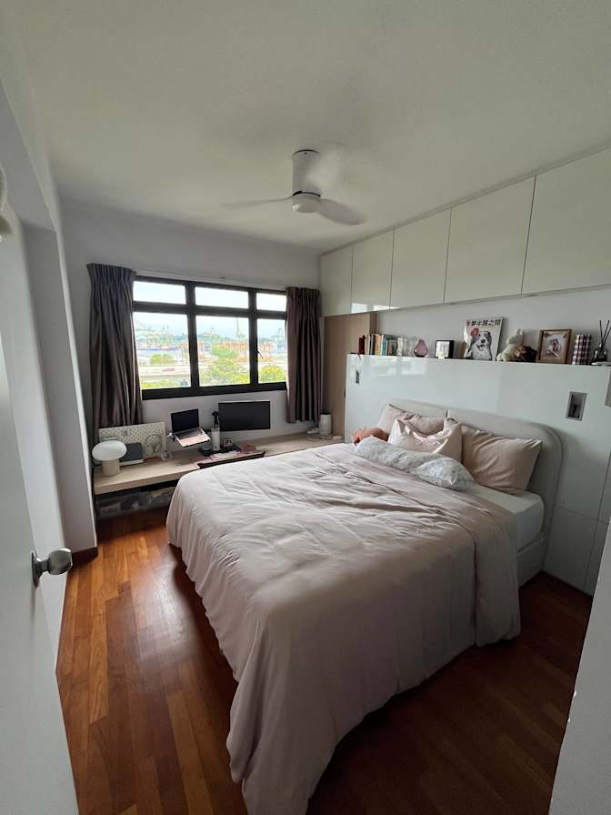 Raj-Lloyd's room