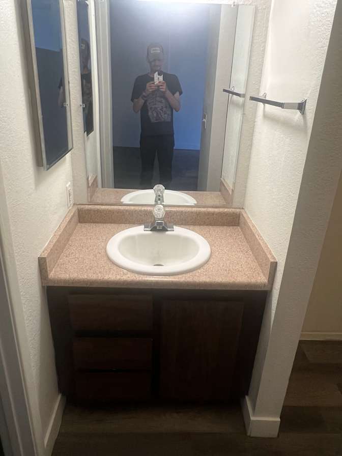 Robb Davis's room