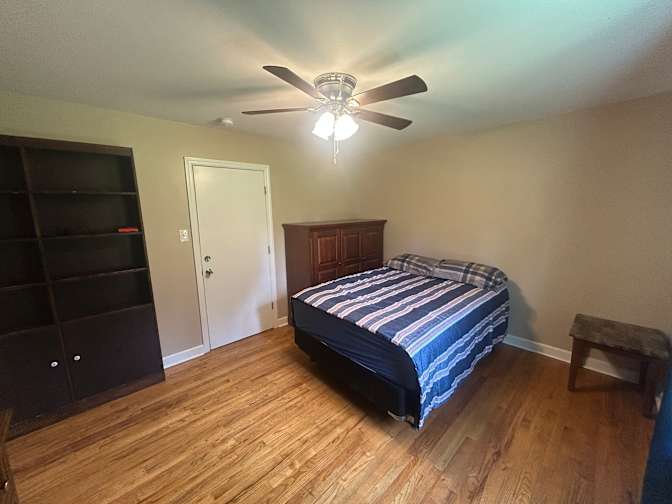 Thomas's room
