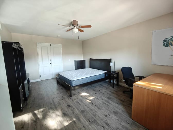 Ying's room