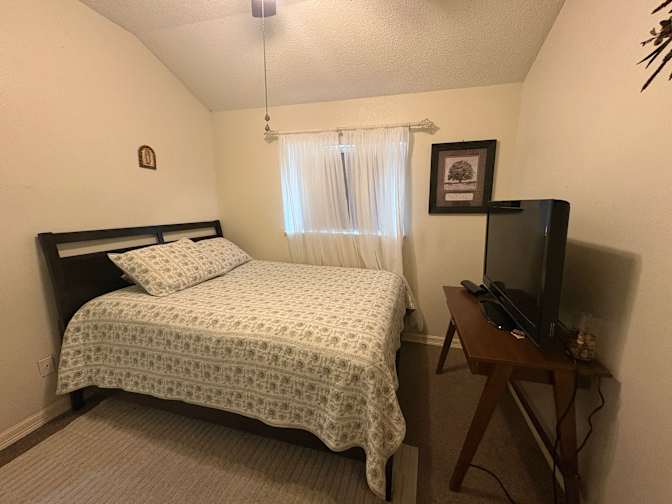 Reina's room
