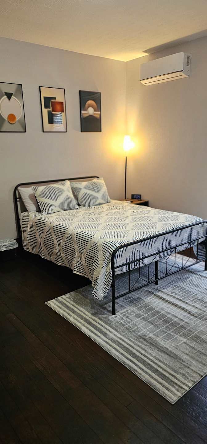 Corporate Heir's room