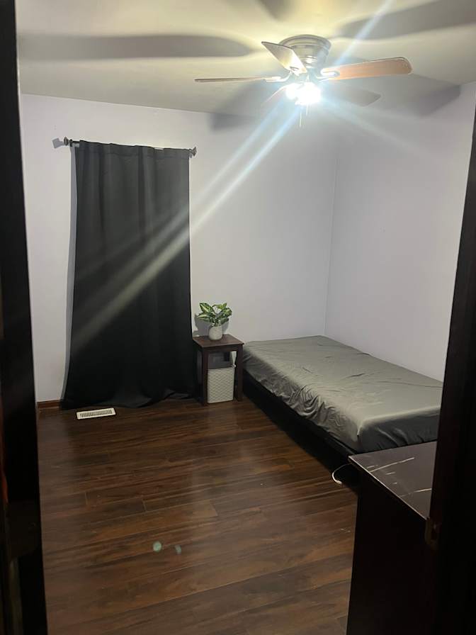 Mariano's room