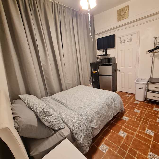 Julia zuniga's room