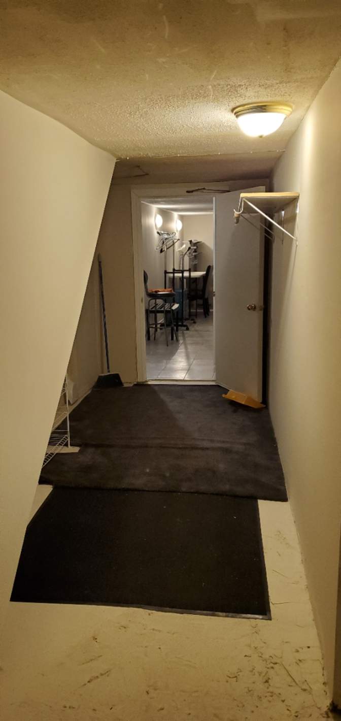 Hin's room
