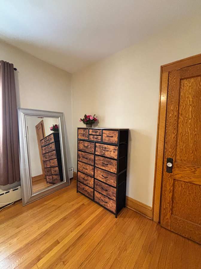 Evelyn's room